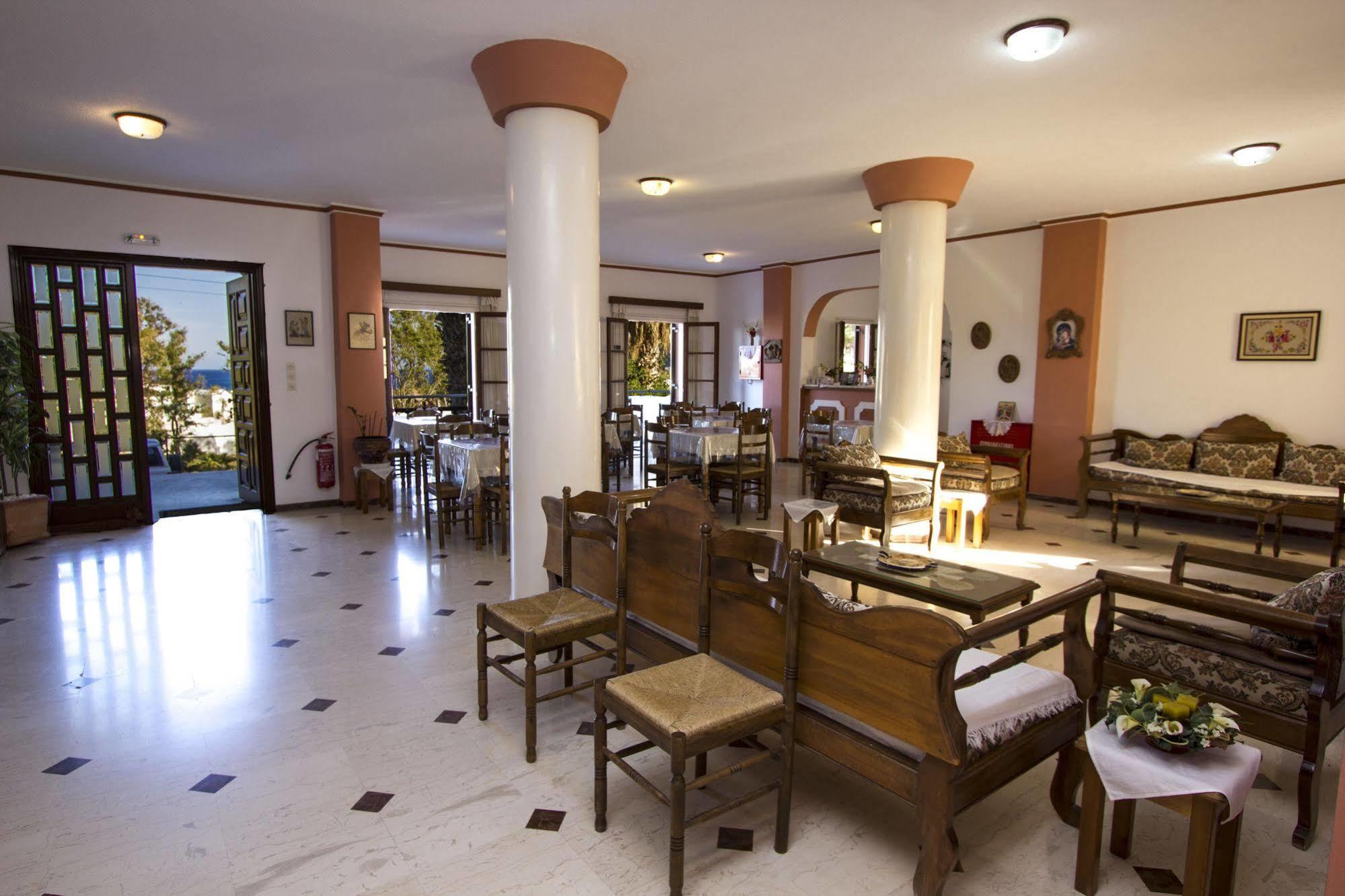 Hotel Adonis (Adults Only) Kamári Kültér fotó